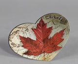 Aimant en forme de feuille de cœur du Canada.