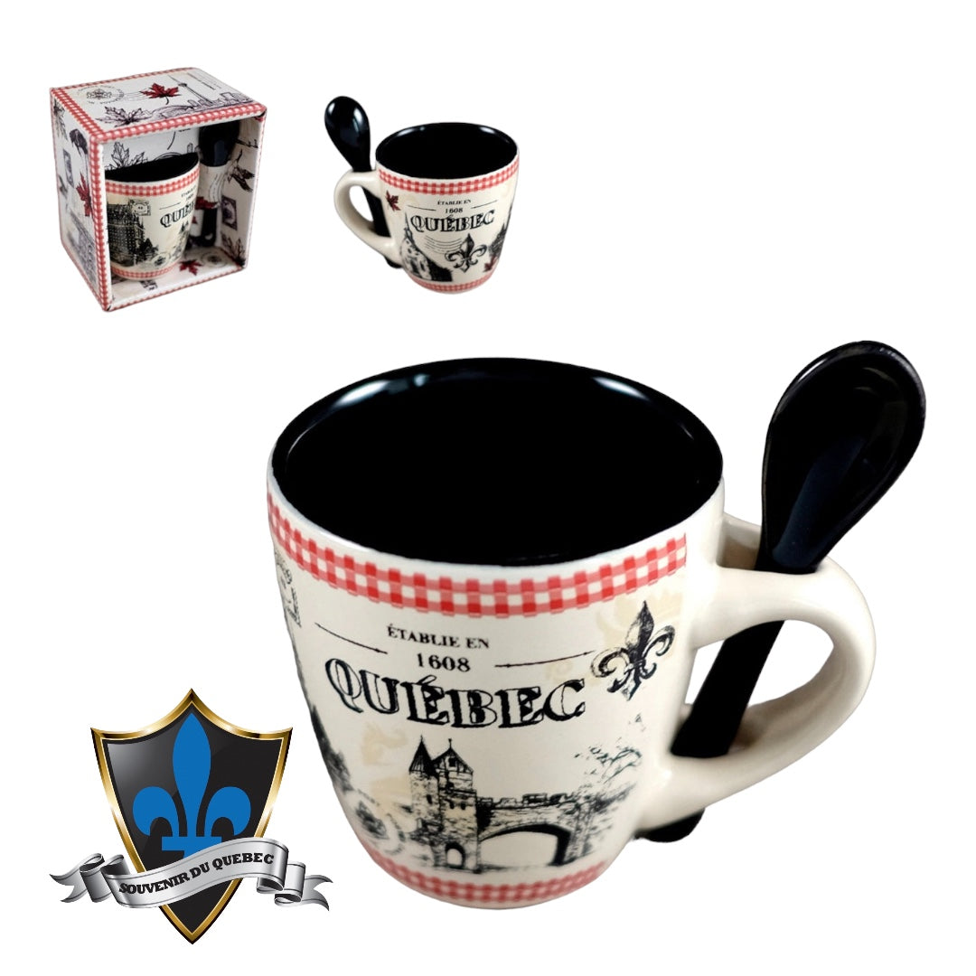 TASSE à expresso du Québec avec cuillère en boîte.