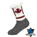 Chaussettes pour bébé canadien avec feuille du Canada.