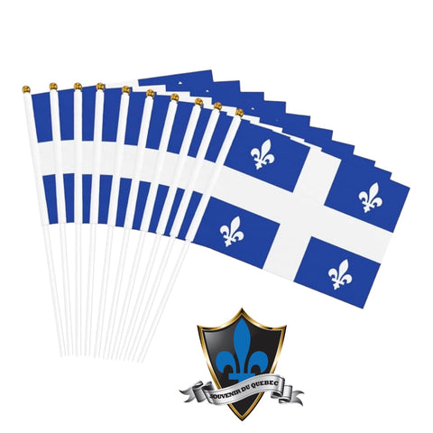 10 drapeaux du Québec à exposer.