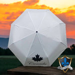 Feuille du Canada parapluie blanc.