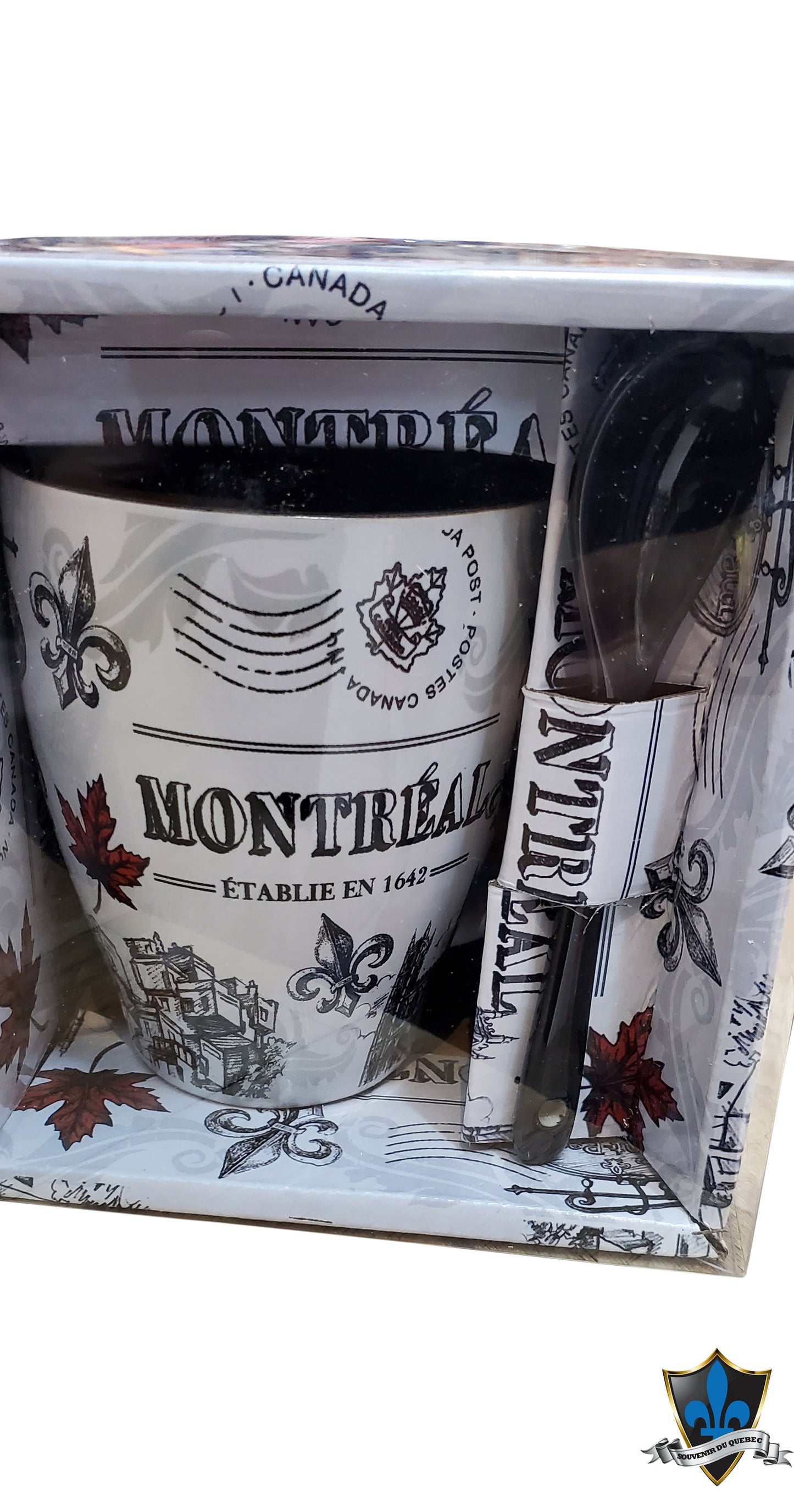 Tasse à café Montréal en boîte blanche.